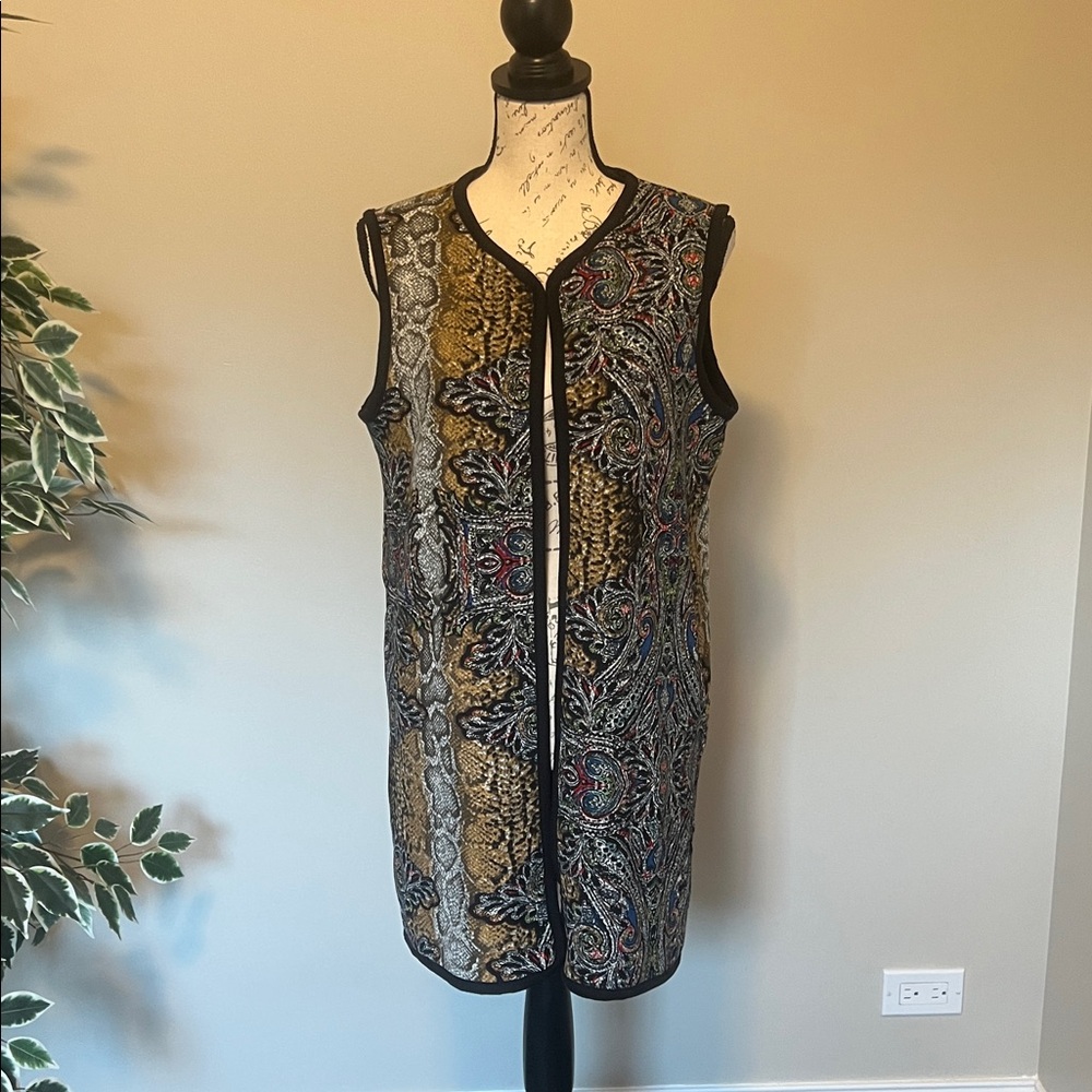L’Affair Black & Gold Lined Vest w/ Pockets – Size S/M / Elegant Statement Piece